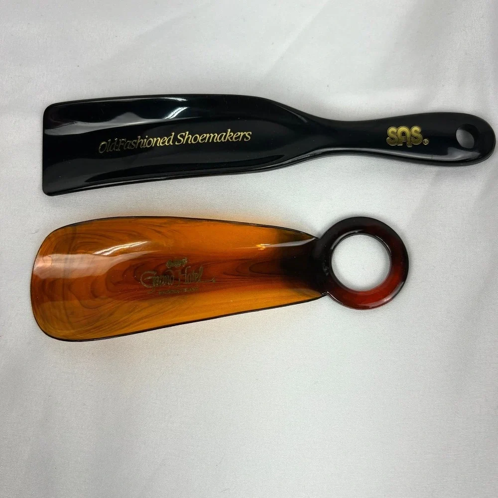 Vintage Shoe Horn Lot of 2‎ Acrylic SAS & Grand Hotel